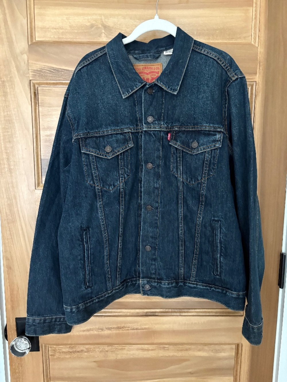 Levi's Denim Jacket Trucker– Dark Wash, Like New. Size L